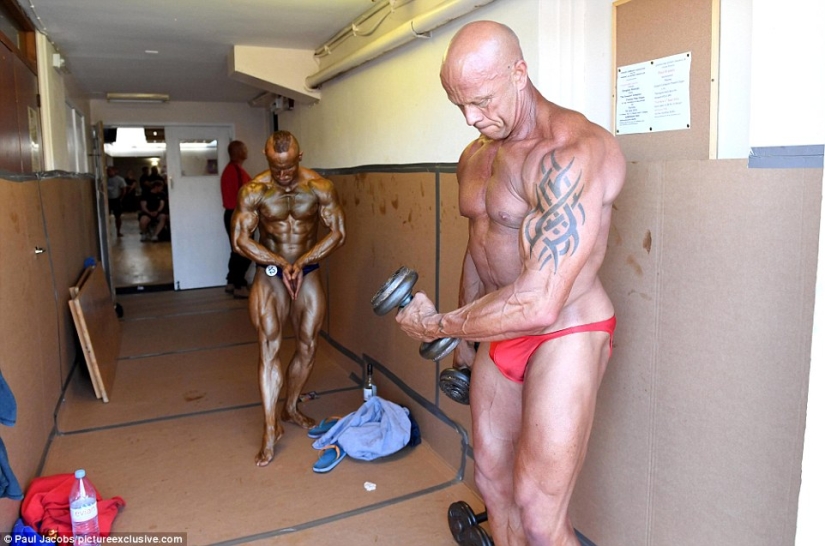 What's going on behind the scenes of the bodybuilding championship