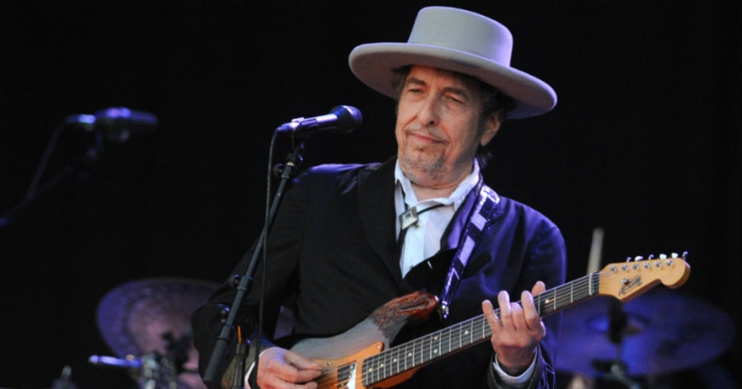 Who is Bob Dylan and why was he given the Nobel Prize