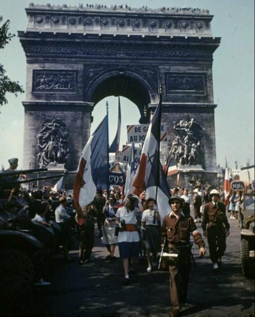 Why did the French beat Americans in the center of Paris in 1944