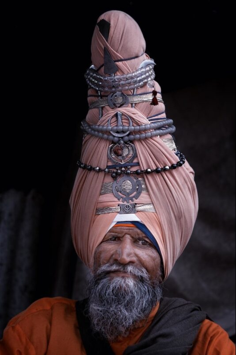 Why do the people of India wear a turban? We reveal the secret of a spectacular headdress