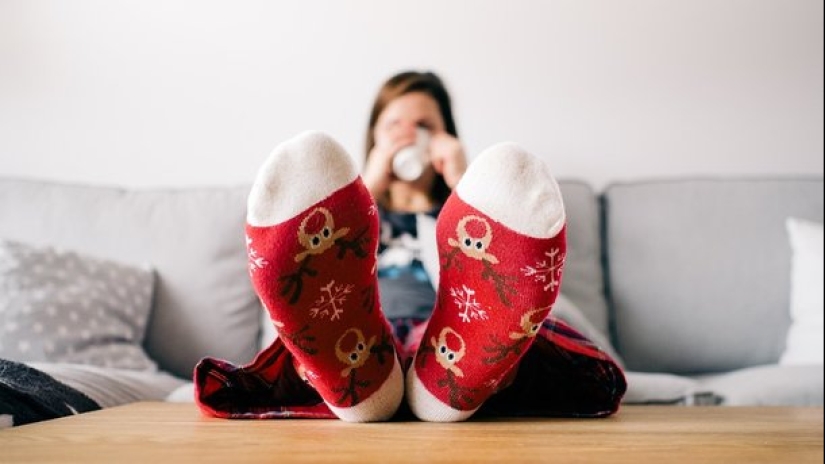 Why doctors recommend sleeping in socks: 5 important reasons