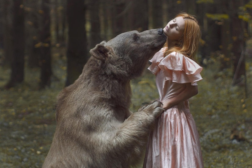 Wildlife and fearless models Russian