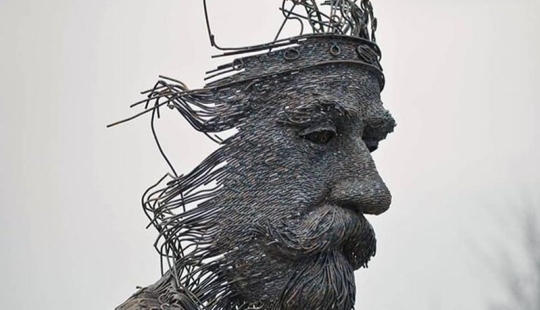 Wire sculpture Darius Hulea