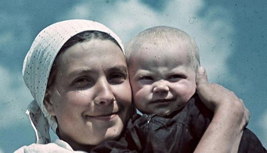 Without the image of the enemy: Photo by a Hungarian war correspondent