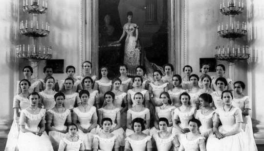Women's education in Tsarist Russia: how was organized the Institute for noble maidens