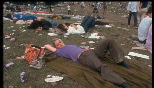 "Woodstock" in 1969 in pictures of LIFE magazine