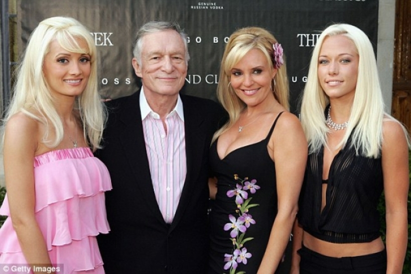 You can’t forbid living richly: what the mansion of the owner of Playboy worth $ 200 million looks like