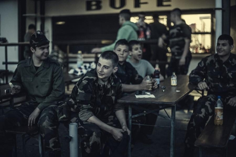 Young Hungarian patriots in a military camp