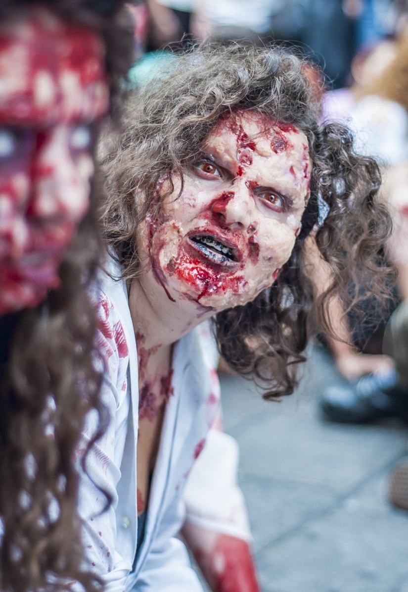 Zombie mob 2014 in Turin