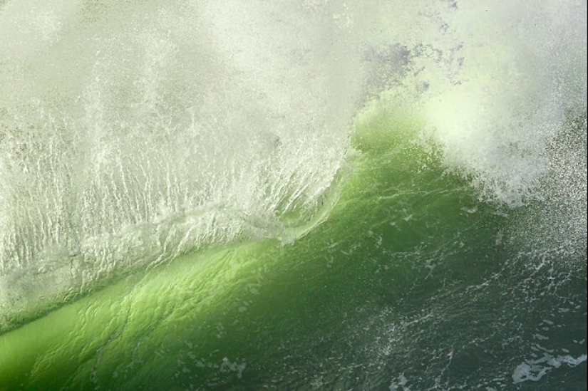 10 Awe-Inspiring Photos That Showcase The Majesty Of Ocean Waves By Rachael Talibart