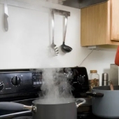 10 Cooking Habits That Can Ruin Your Health