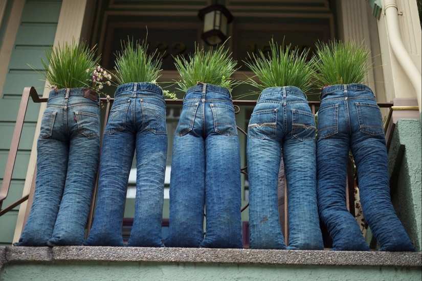 10 cool ideas — what to make out of old jeans