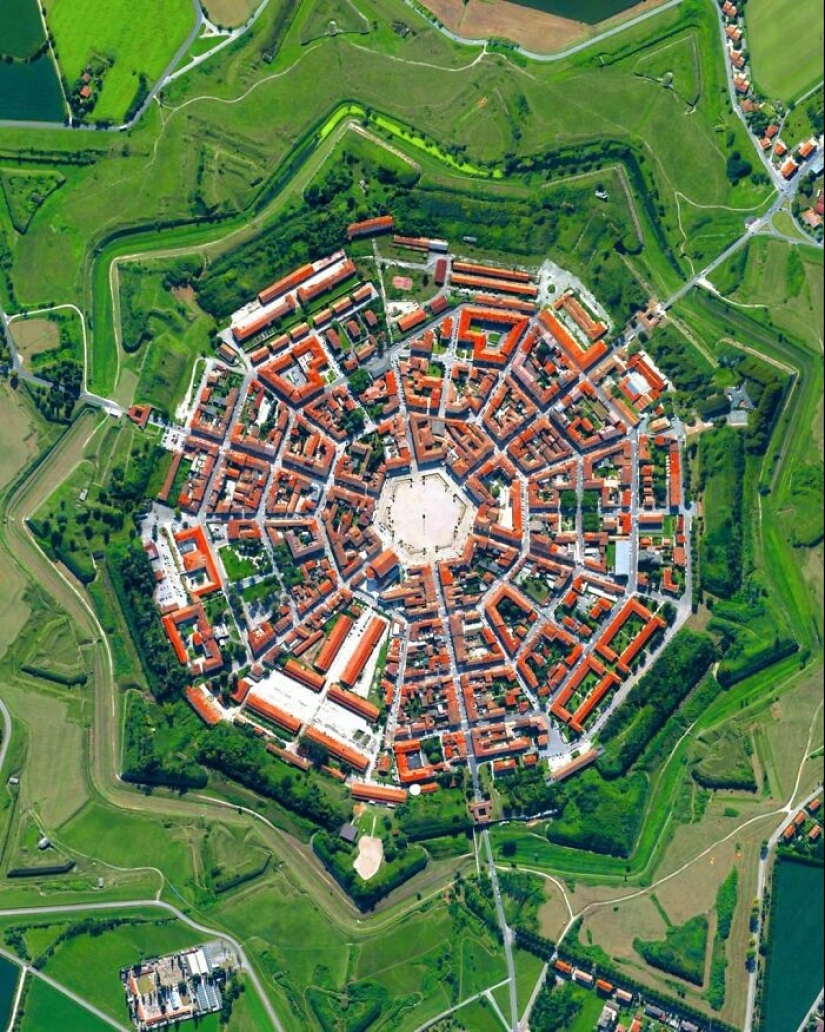 10 Fantastic Pictures Of Urban Planning From Around The World