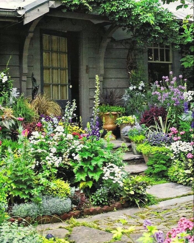 10 Heavenly Photos Of Gardens That Were Shared By This Instagram Account