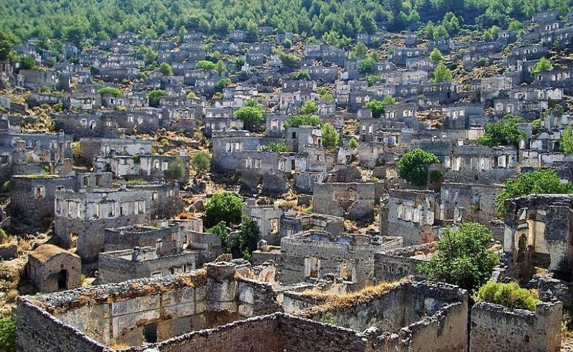 10 lugares abandonados por la gente