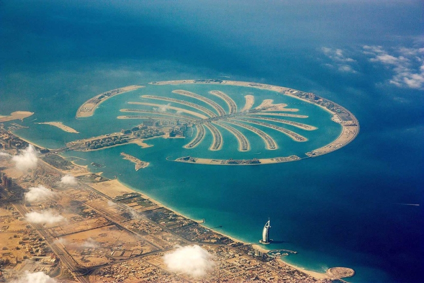 10 most amazing structures UAE