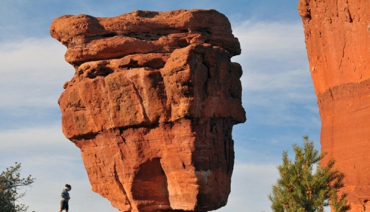 10 más famosos de equilibrio de rocas del mundo