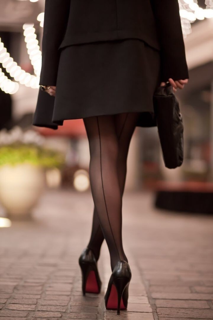 10 mysterious stories about stockings, the sexiest weapon of seduction