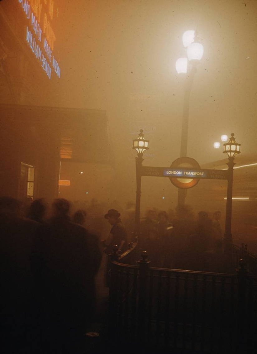 10 photos of the Great Smog in London