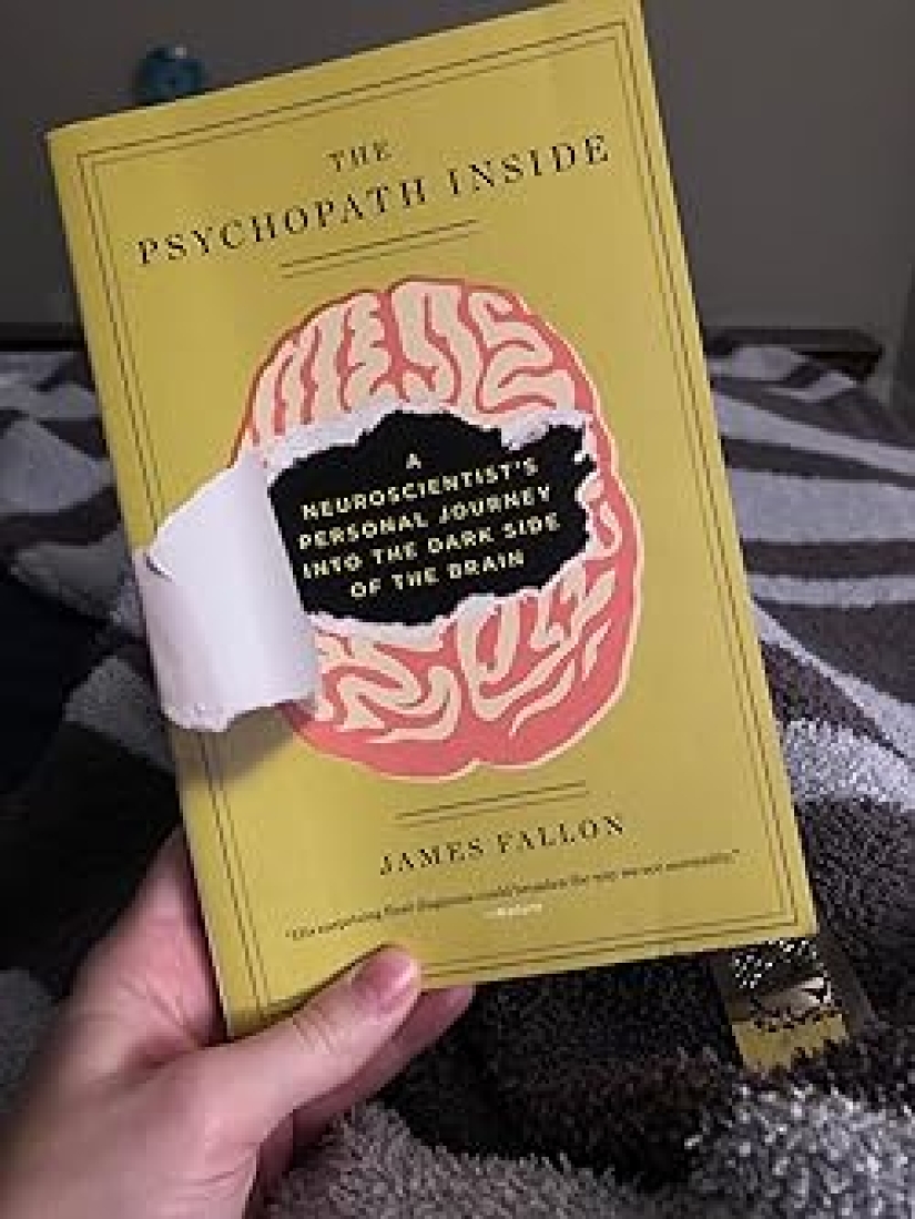 10 Psychology Books That Help You Understand the Dark Side of Human Nature