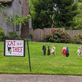 10 Times People Felt Pure Joy Living Next Door To Their Funny Neighbors