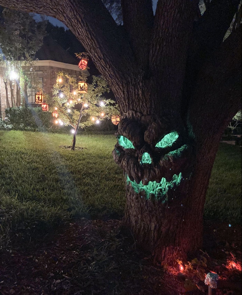 10 Times People Were So Proud Of Their Outdoor Halloween Decorations, They Had to Share Them