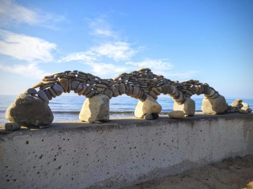 10 unusual things found on the beaches in different parts of the world