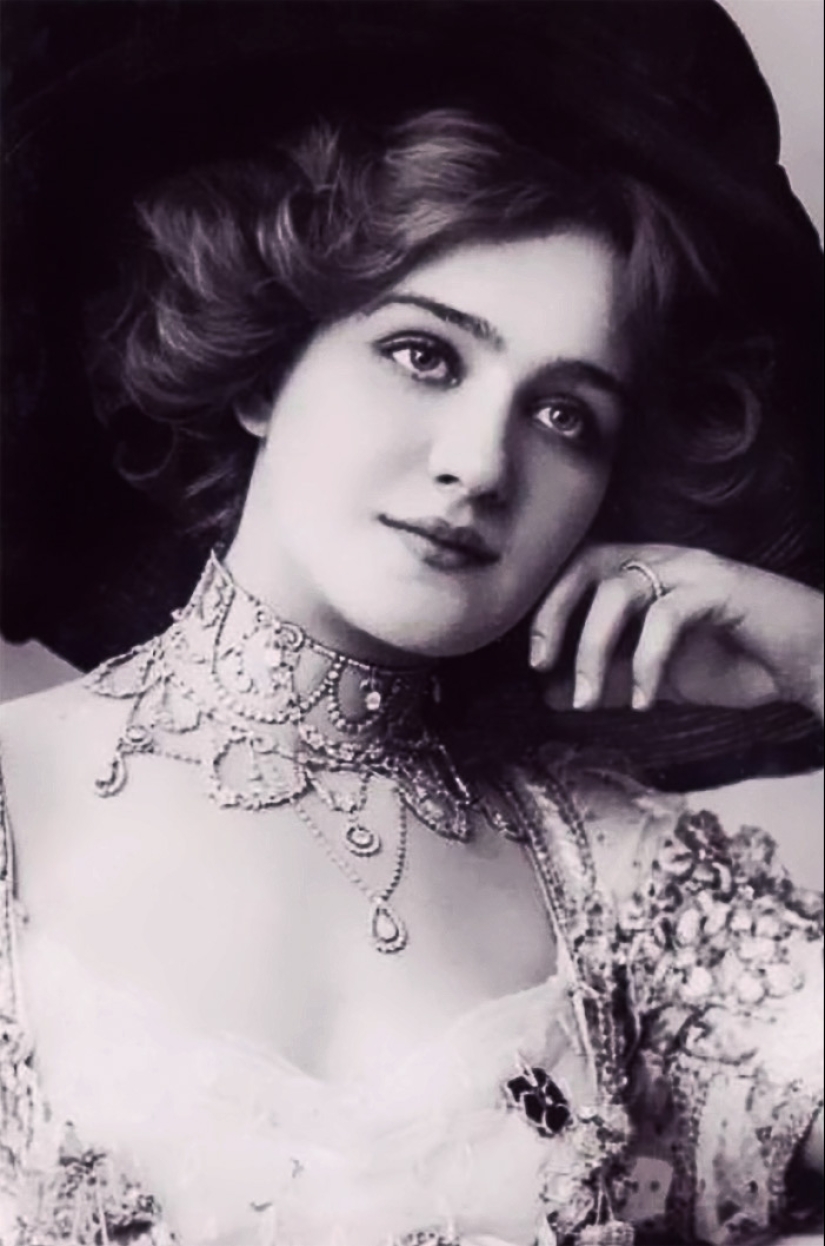 11 most beautiful women of the early 20th century