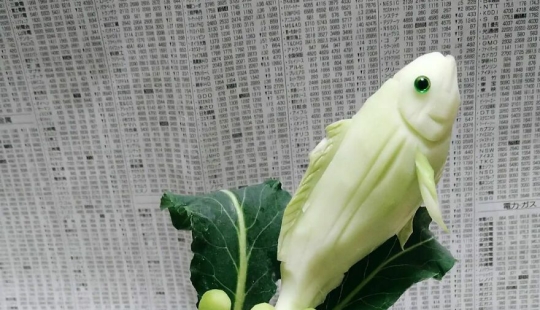 13 Delicate And Intricate Art Pieces Carved Out Of Vegetables And Fruits By Gaku