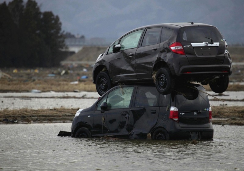 15 real road accidents that look like the frames of action-packed films