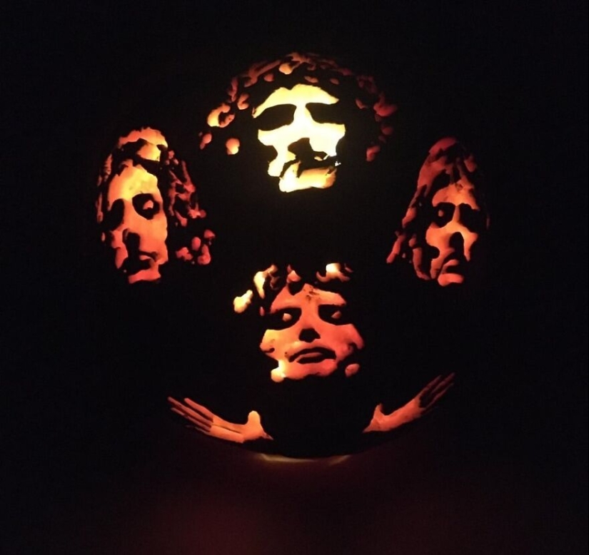 15 Spooky, Quirky, And Jaw-Droppingly Charming Pumpkin Carvings Shared By Folks Online