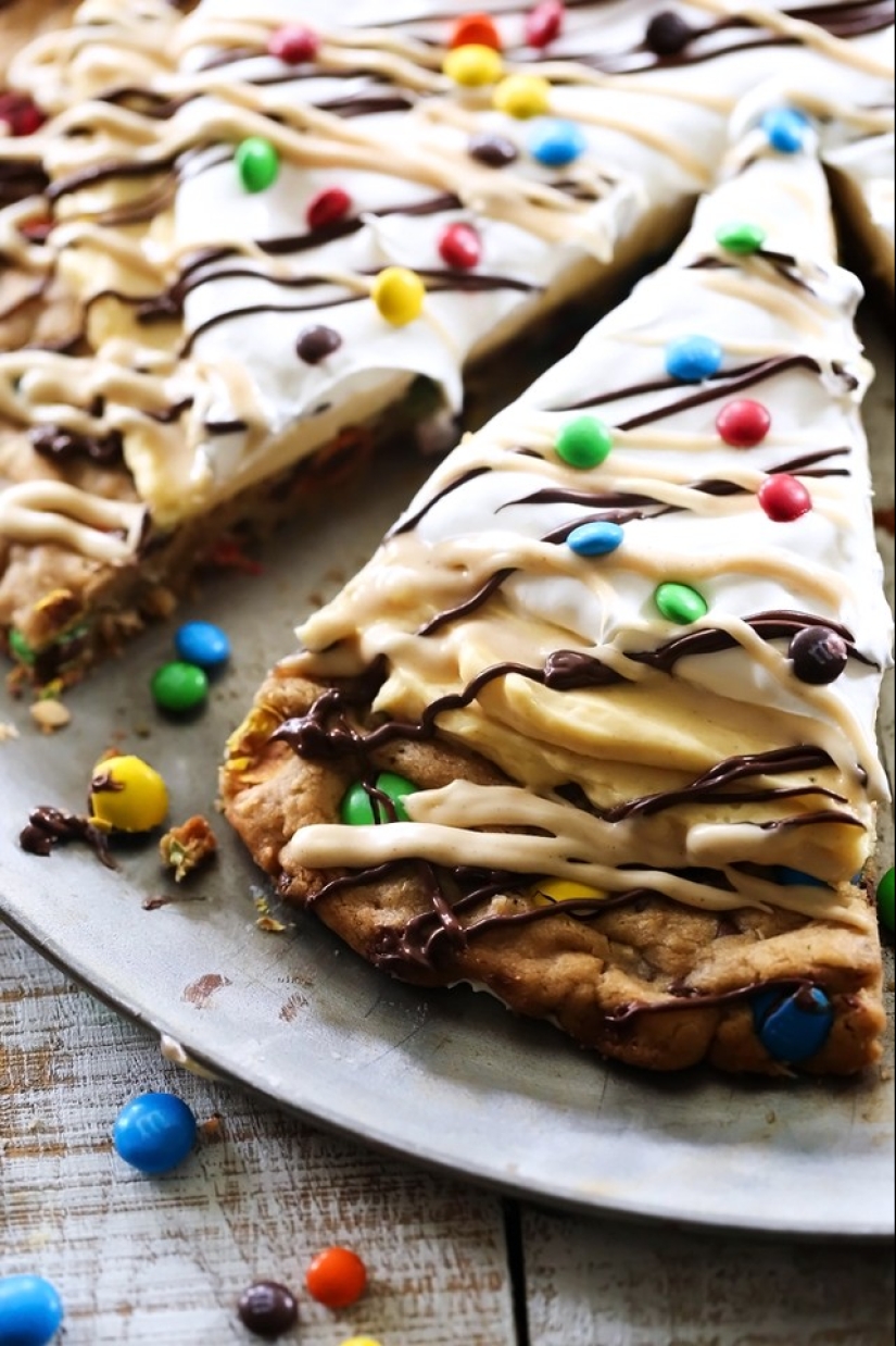 16 dessert pizzas that will make you reconsider your view of this classic dish