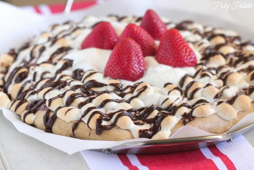 16 dessert pizzas that will make you reconsider your view of this classic dish