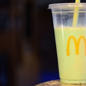 16 Fast Food Restaurant Employees Point Out Things To Never Order