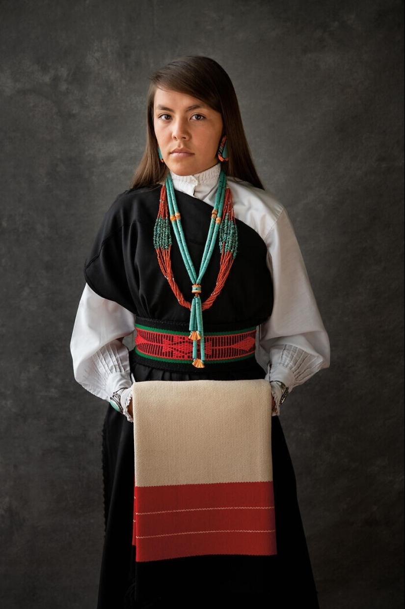 16 increíbles retratos de indios americanos en trajes rituales