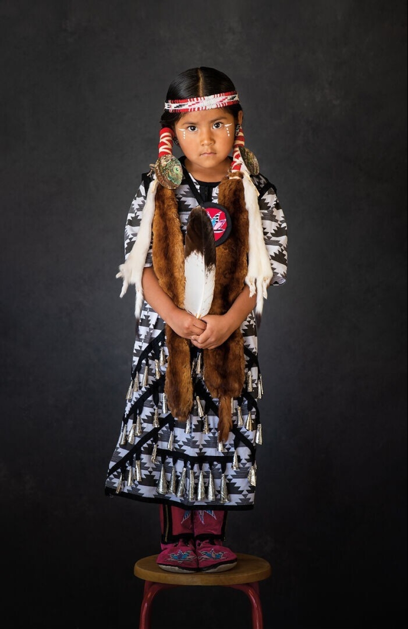 16 increíbles retratos de indios americanos en trajes rituales