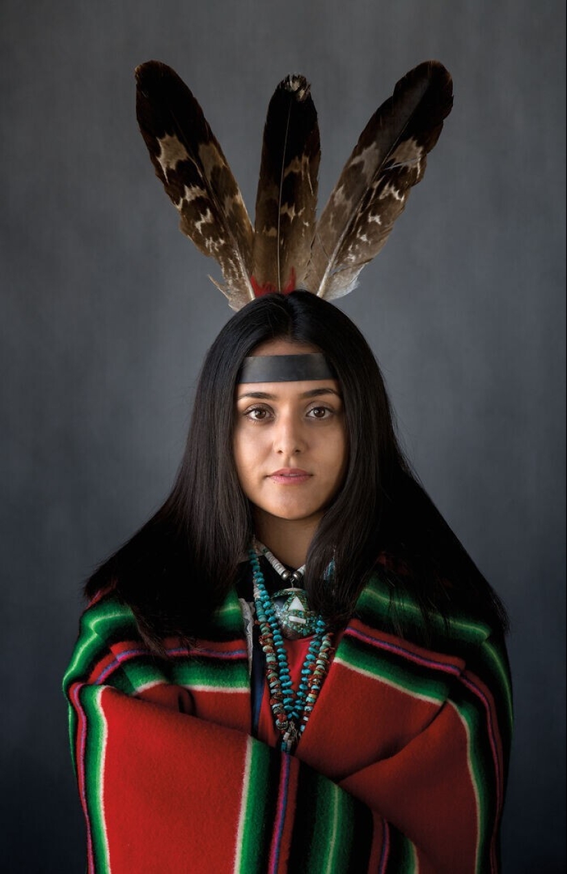 16 incredible portraits of American Indians in ritual costumes