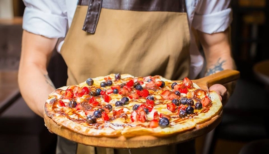 16 pizzas de postre que te harán reconsiderar tu visión de este plato clásico