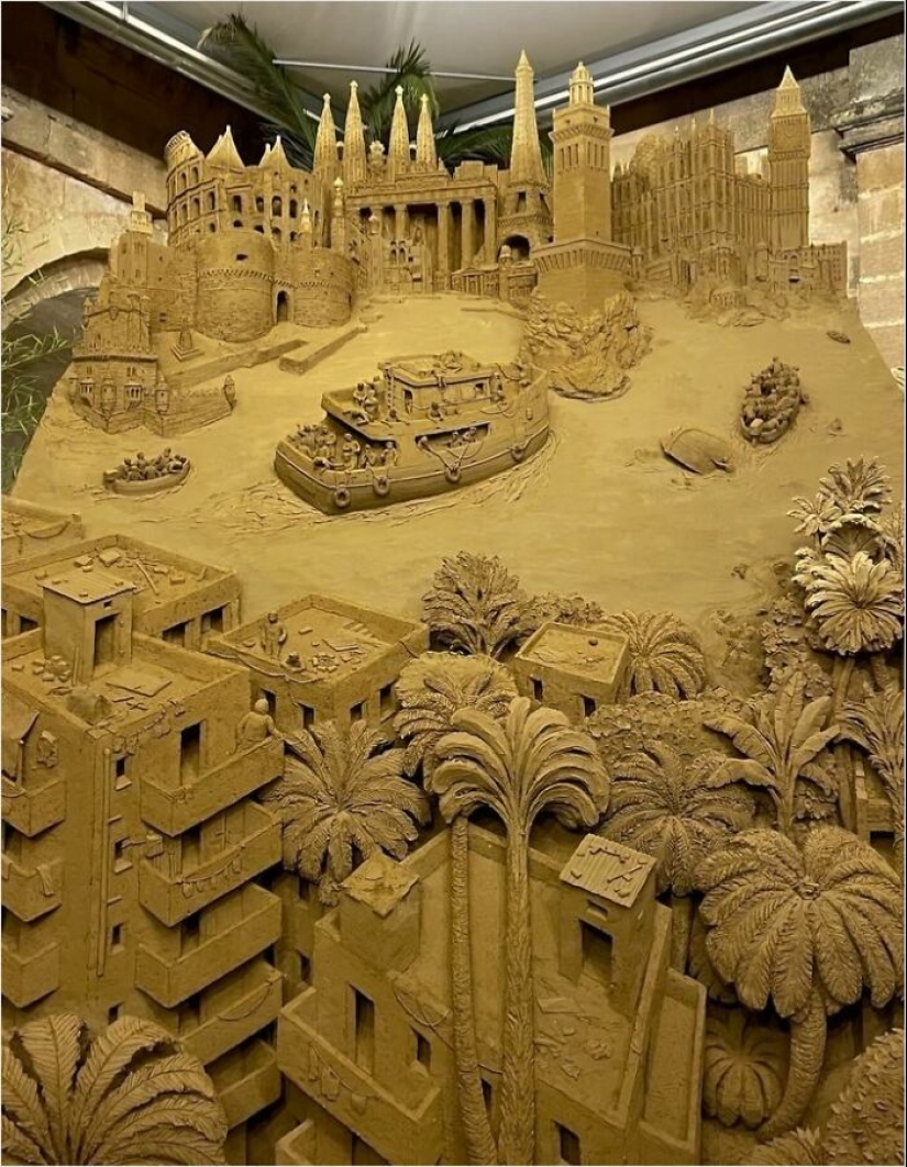 16 Sand Sculptures By This Italian Artist That Blend Architecture, Nature, And Pop Culture