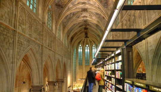 17 bookstores that break the stereotypes
