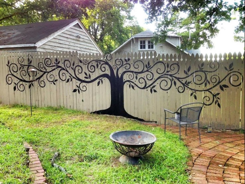 17 examples of how to take the art of fence painting to a new level