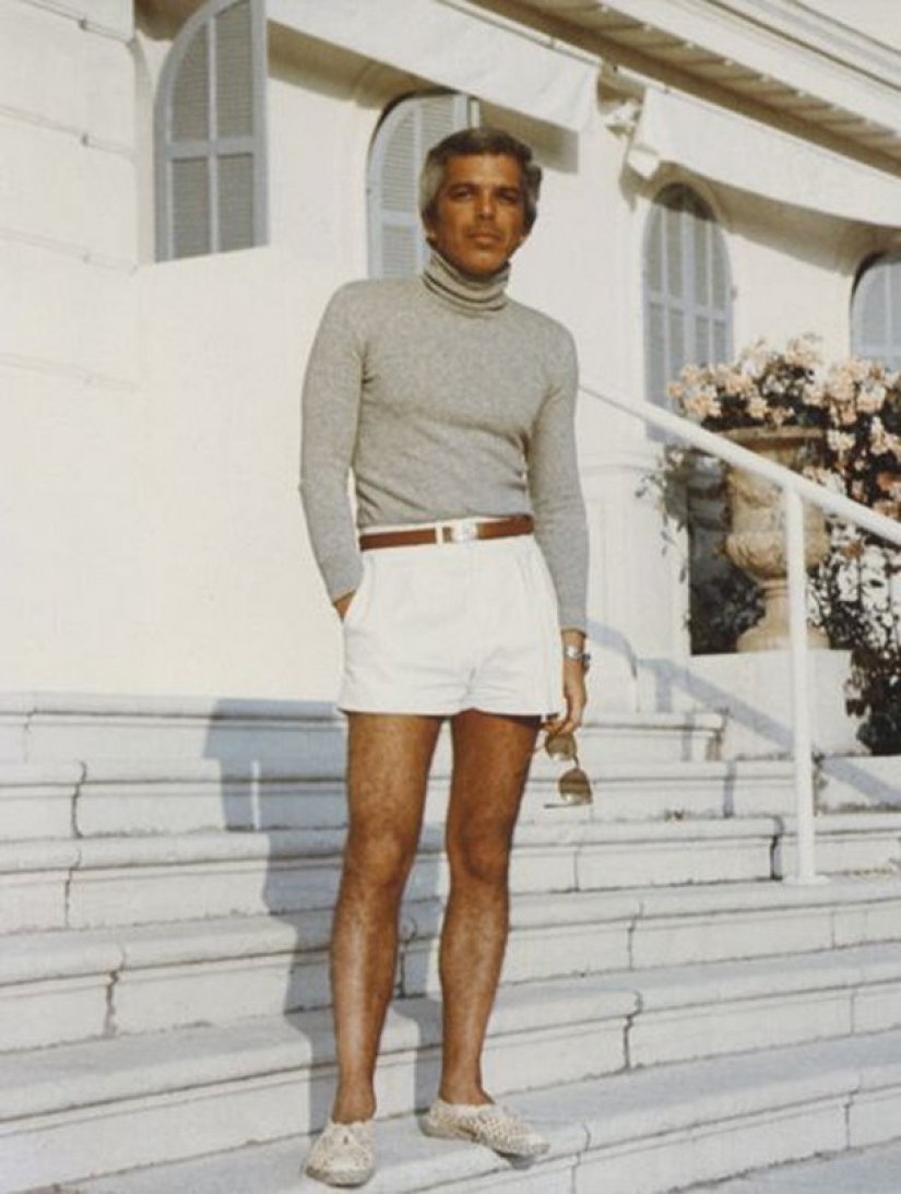 17 photos of men in shorts prove that some trends better not come back