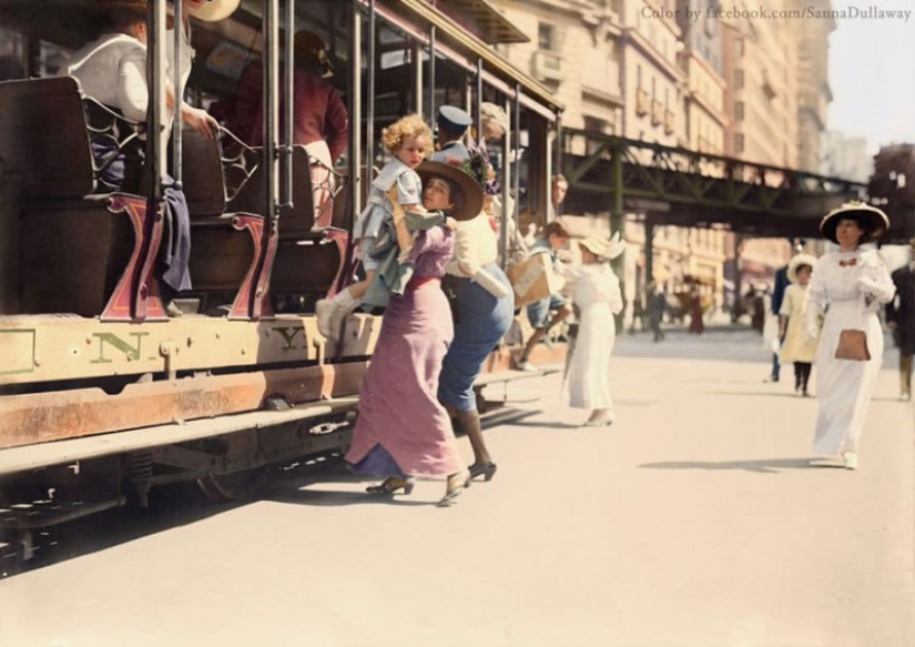 18 famous historical photographs in color