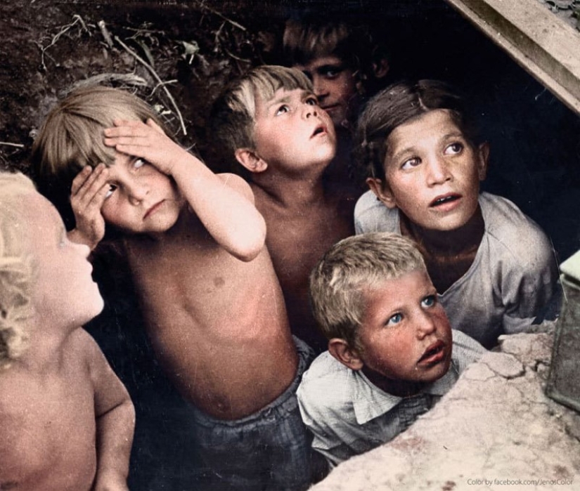 18 famous historical photographs in color