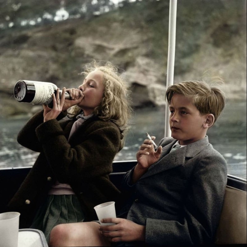 18 famous historical photographs in color