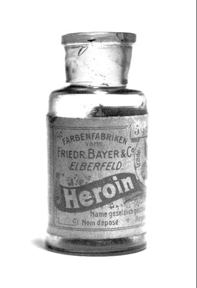 18 simultaneously frightening and fascinating photos of the medicine of the past