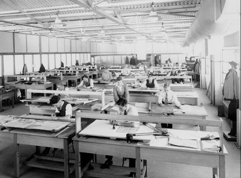 19 cool vintage photo of how worked before the advent of AutoCAD