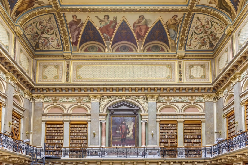 19 incredibly beautiful libraries, which I will love even those who are indifferent to reading