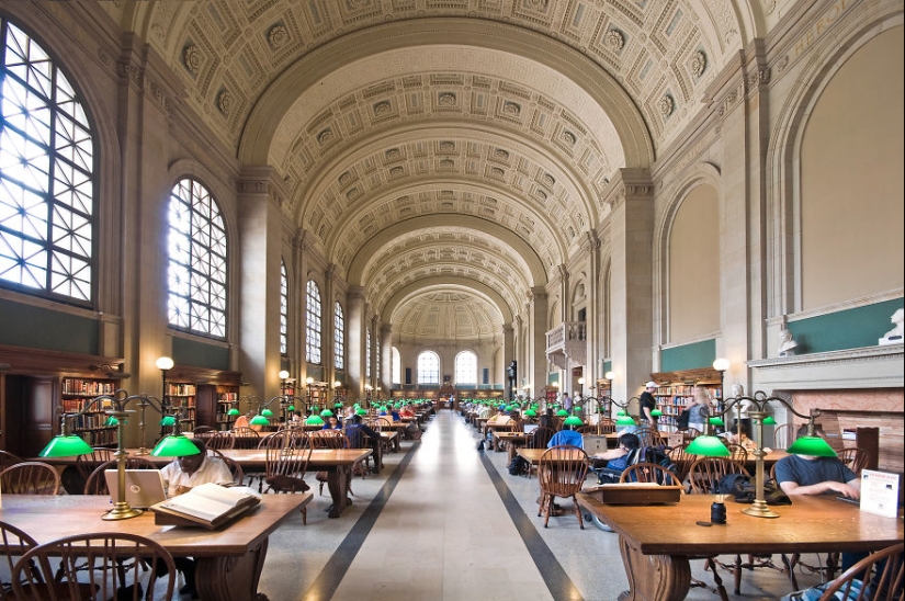 19 incredibly beautiful libraries, which I will love even those who are indifferent to reading