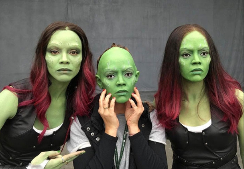 19 photos of the "Avengers" with their understudies, after which the actors don't look so cool